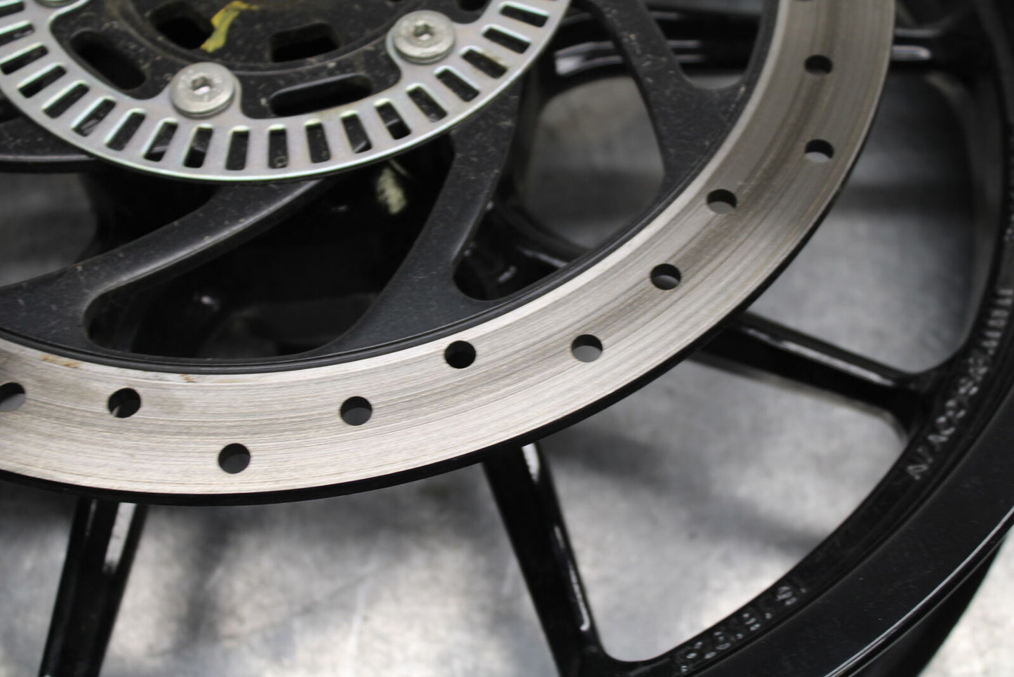 17-24 KTM 390 DUKE FRONT WHEEL FRONT RIM BB734