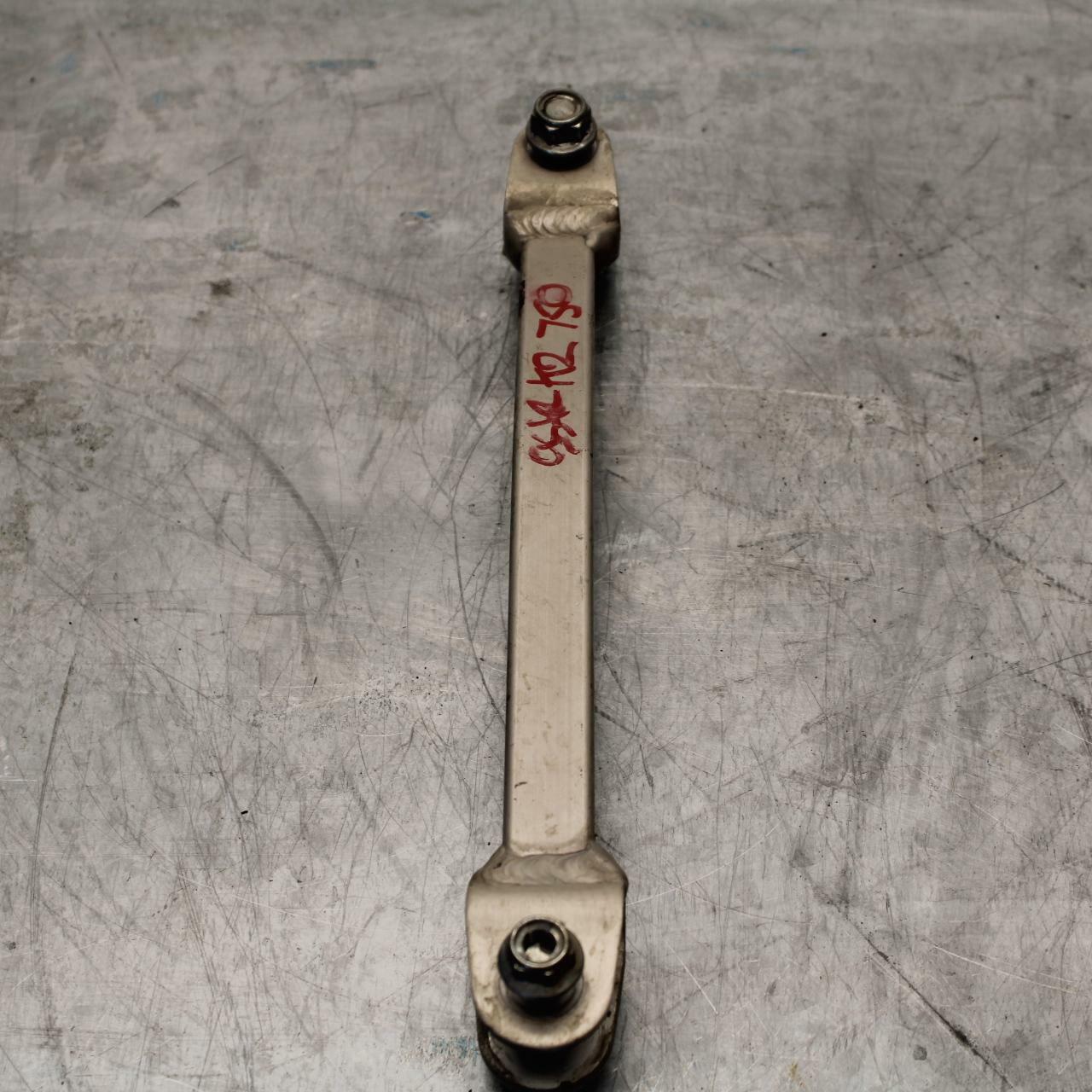 01-02 SUZUKI GSXR750 REAR BACK BRAKE TORQUE ROD SHAFT BAR BB28