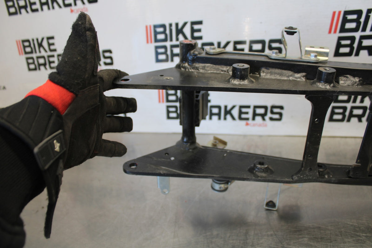 07-08 KAWASAKI NINJA ZX6R REAR SUBFRAME BACK SUB FRAME BB937