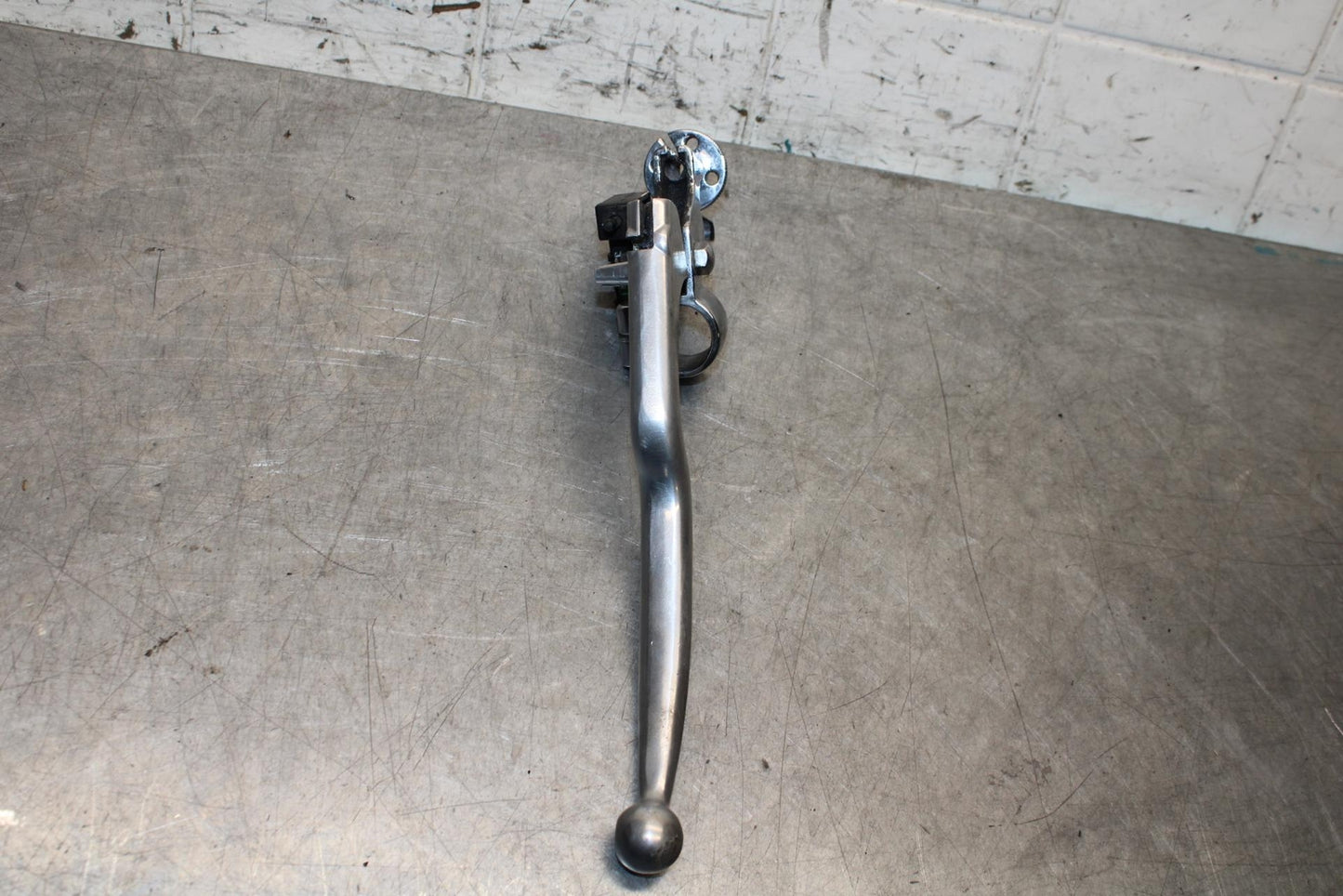 2001 Suzuki GSXR750 CLUTCH PERCH MOUNT WITH LEVER 57500-40F11 57621-40F00 BB553