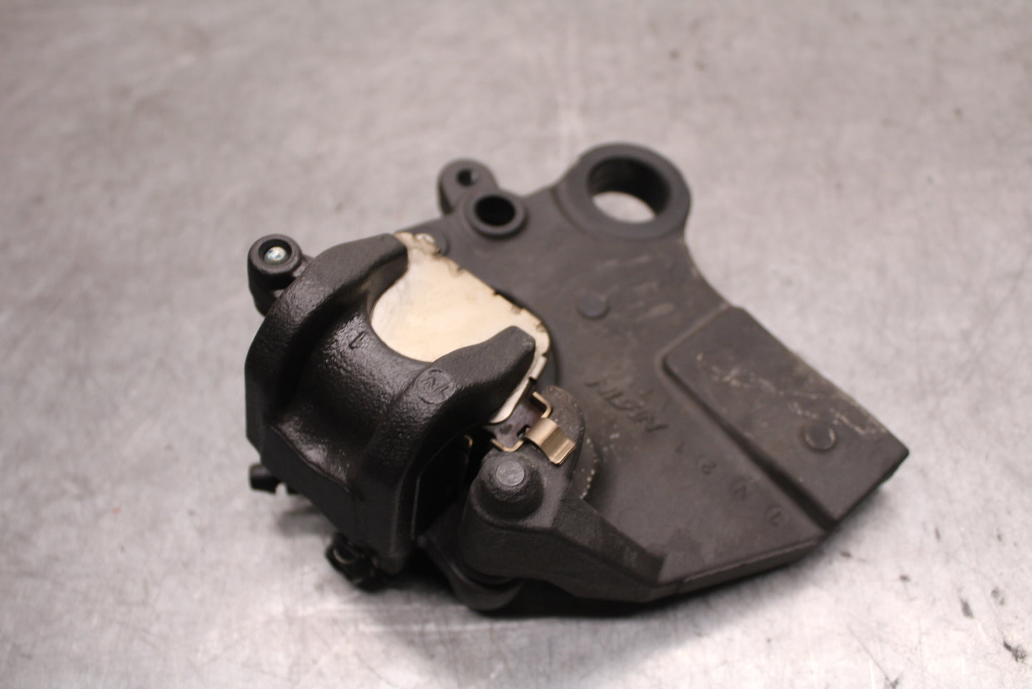 13-18 KAWASAKI NINJA ZX6R REAR BRAKE CALIPER W MOUNT BRACKET 43080-0114-DJ BB666