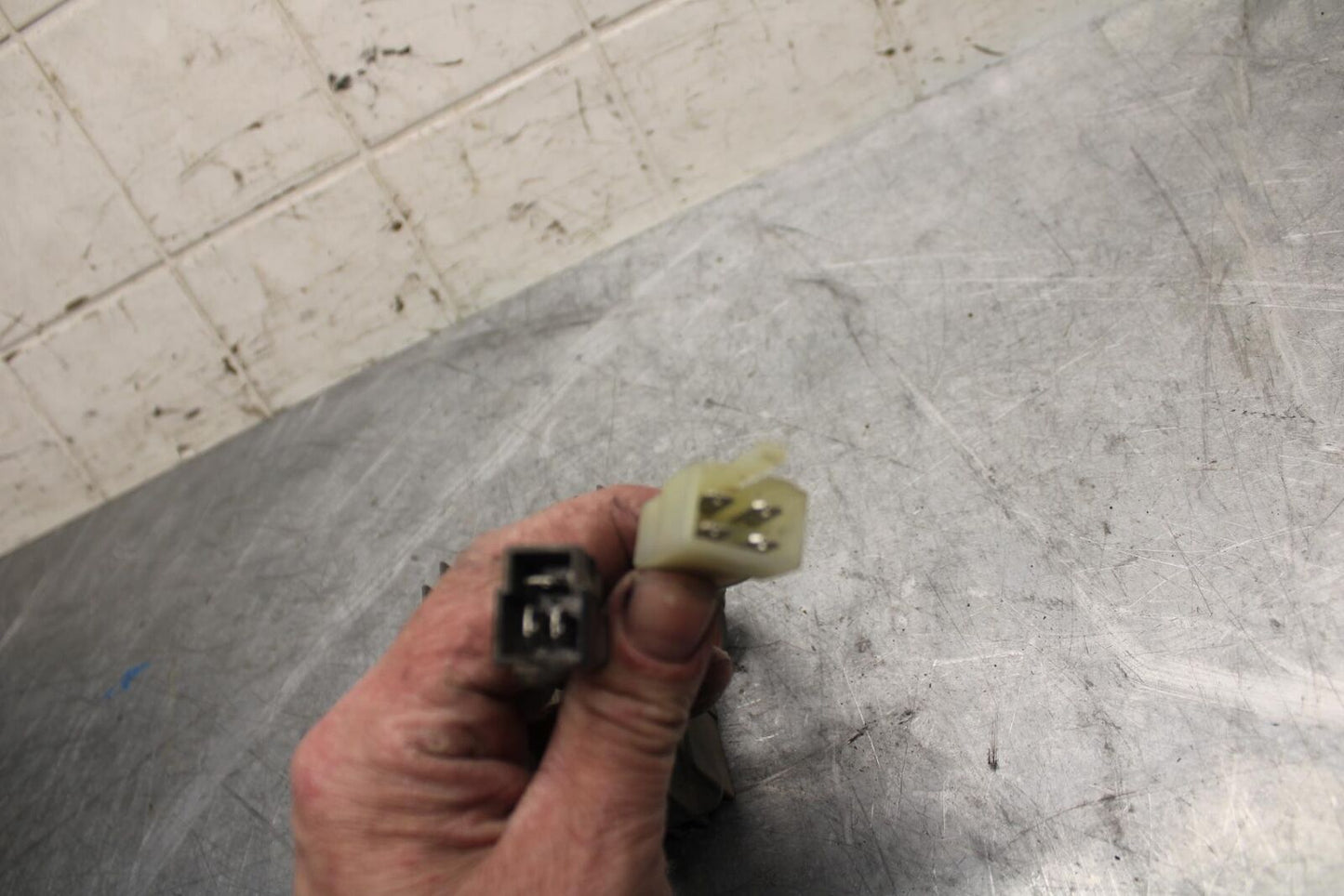 1998 Suzuki TL1000S RECTIFIER VOLTAGE REGULATOR BB508