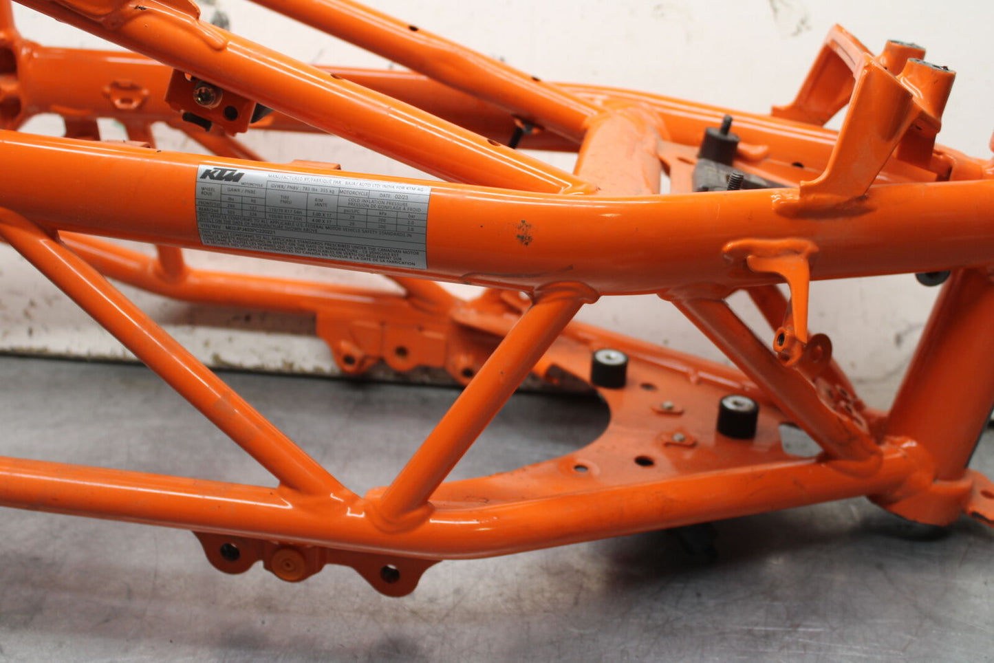 17-24 KTM 390 DUKE FRAME CHASSIS BB734