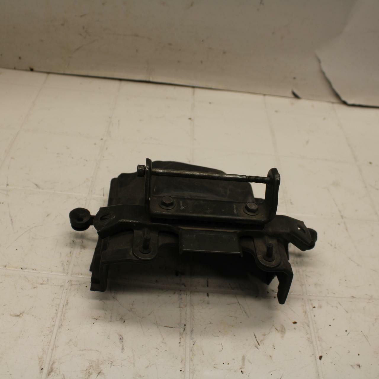 01-05 YAMAHA FZS1000 GAS TANK FUEL CELL PETROL RESERVOIR BRACKET MOUNT BB10