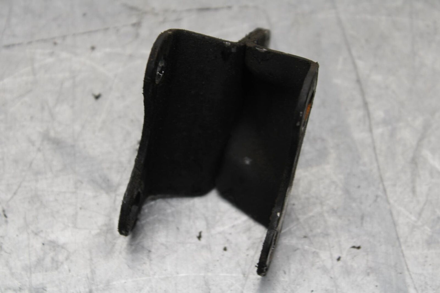1979 Yamaha XS1100 ENGINE MOUNT MOTOR BRACKET BB572