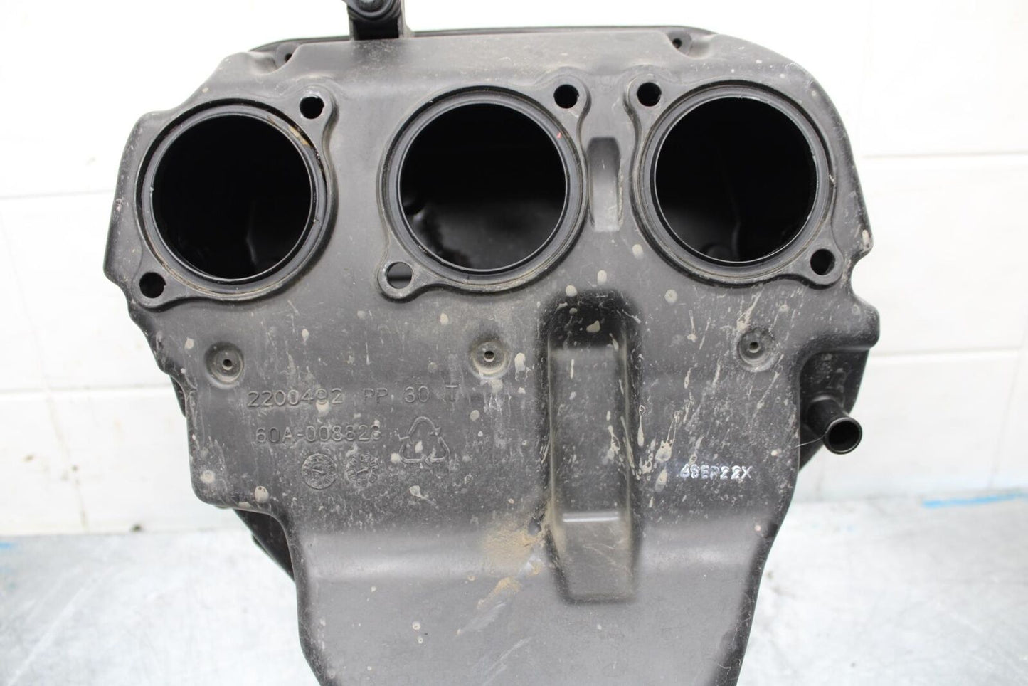 06-07 TRIUMPH DAYTONA 675 DAYTONA 675 AIRBOX AIR INTAKE FILTER BOX BB441