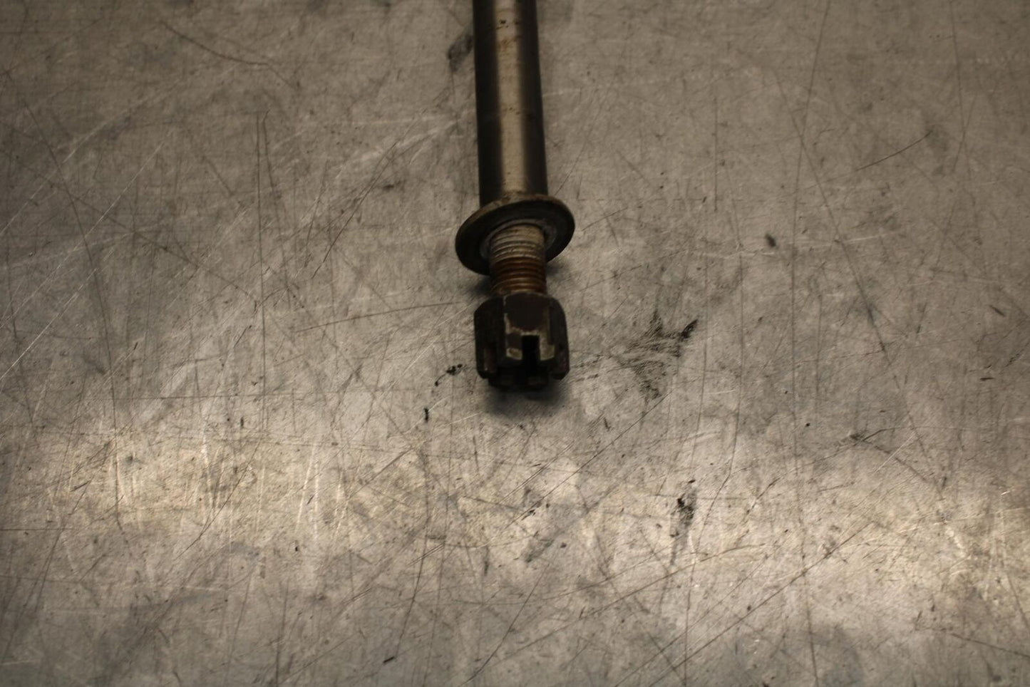 75 SUZUKI GT 550 FRONT WHEEL RIM AXLE PIVOT BOLT BB67