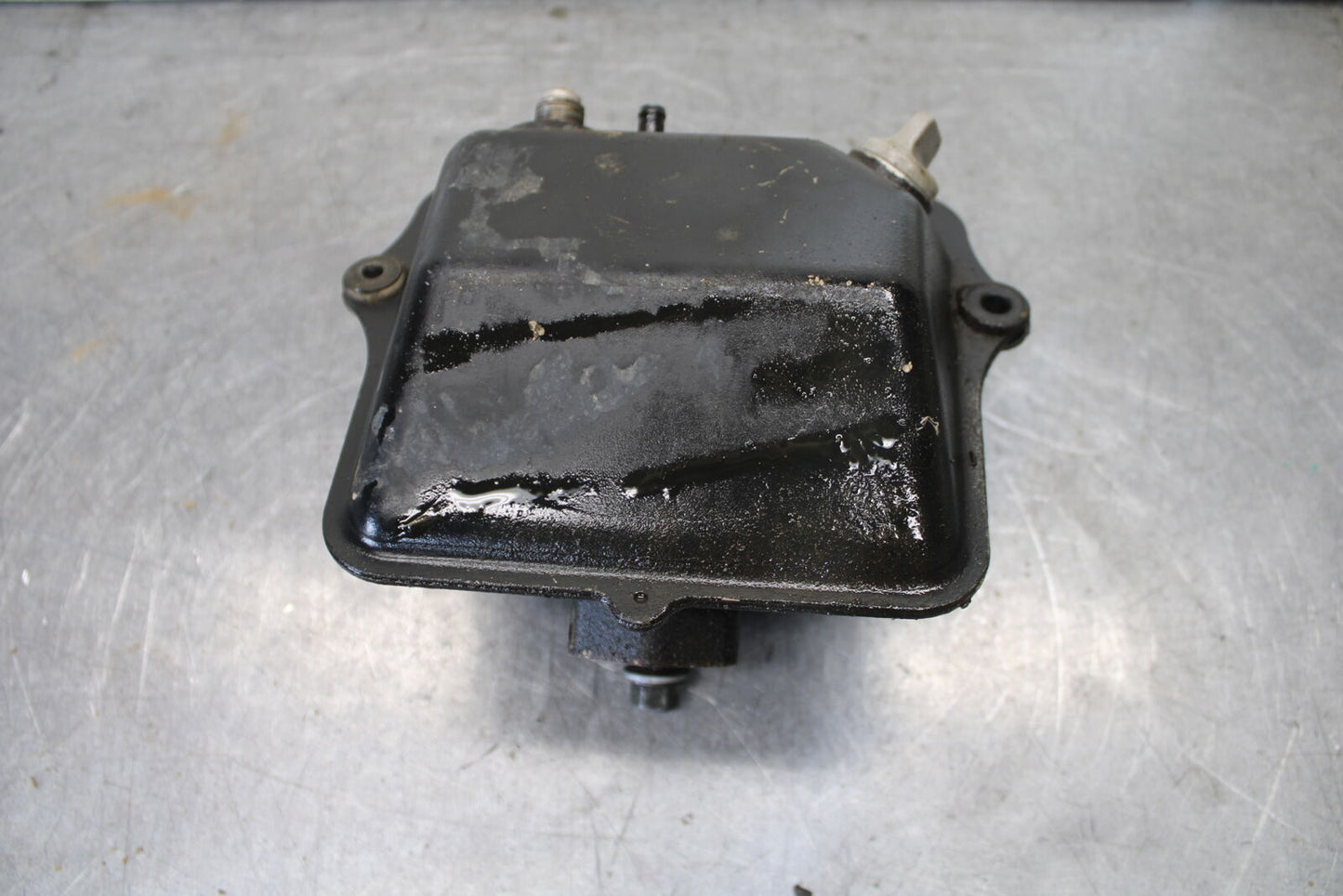 01-05 YAMAHA RAPTOR 660R OIL TANK BOTTLE RESERVOIR 5LP-21750-01-00 BB695