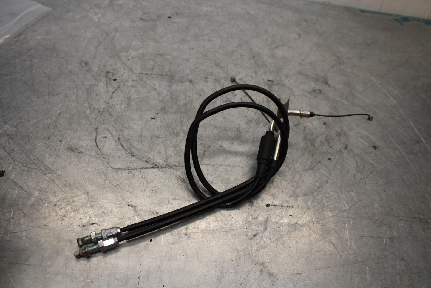 09-16 SUZUKI GSXR1000 THROTTLE CABLES LINES BB439