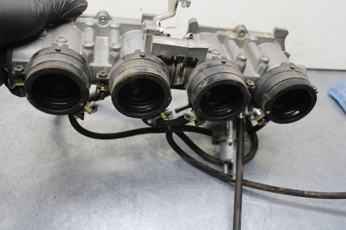 01-06 HONDA CBR600F4I MAIN FUEL INJECTORS / THROTTLE BODIES 16400-MBW-A12 BB626