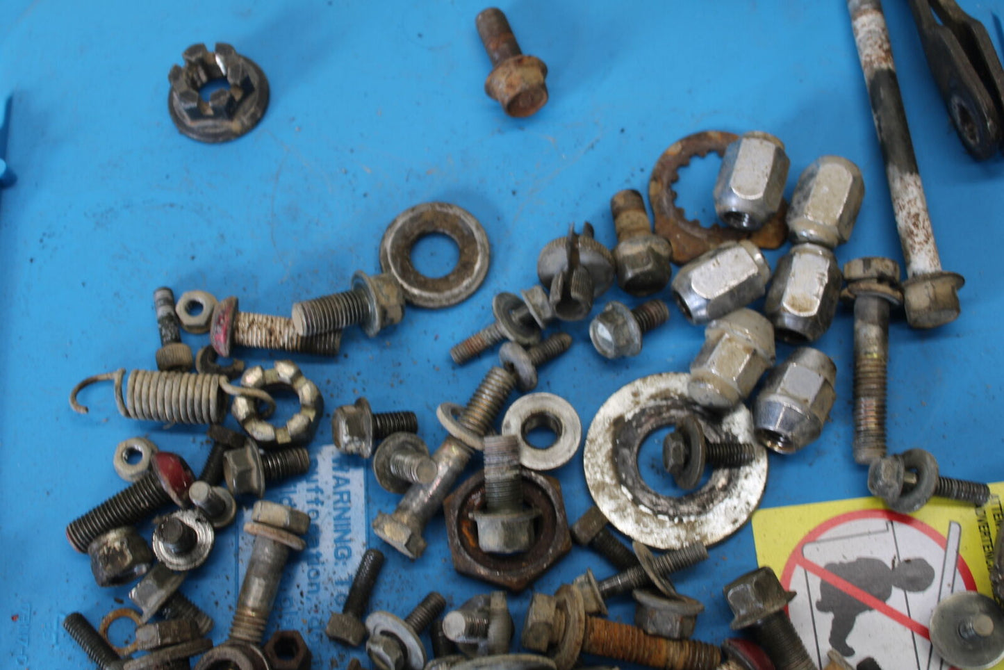 01-05 YAMAHA RAPTOR 660R MOUNTING BOLTS HARDWARE MOTOR SCREWS BB695