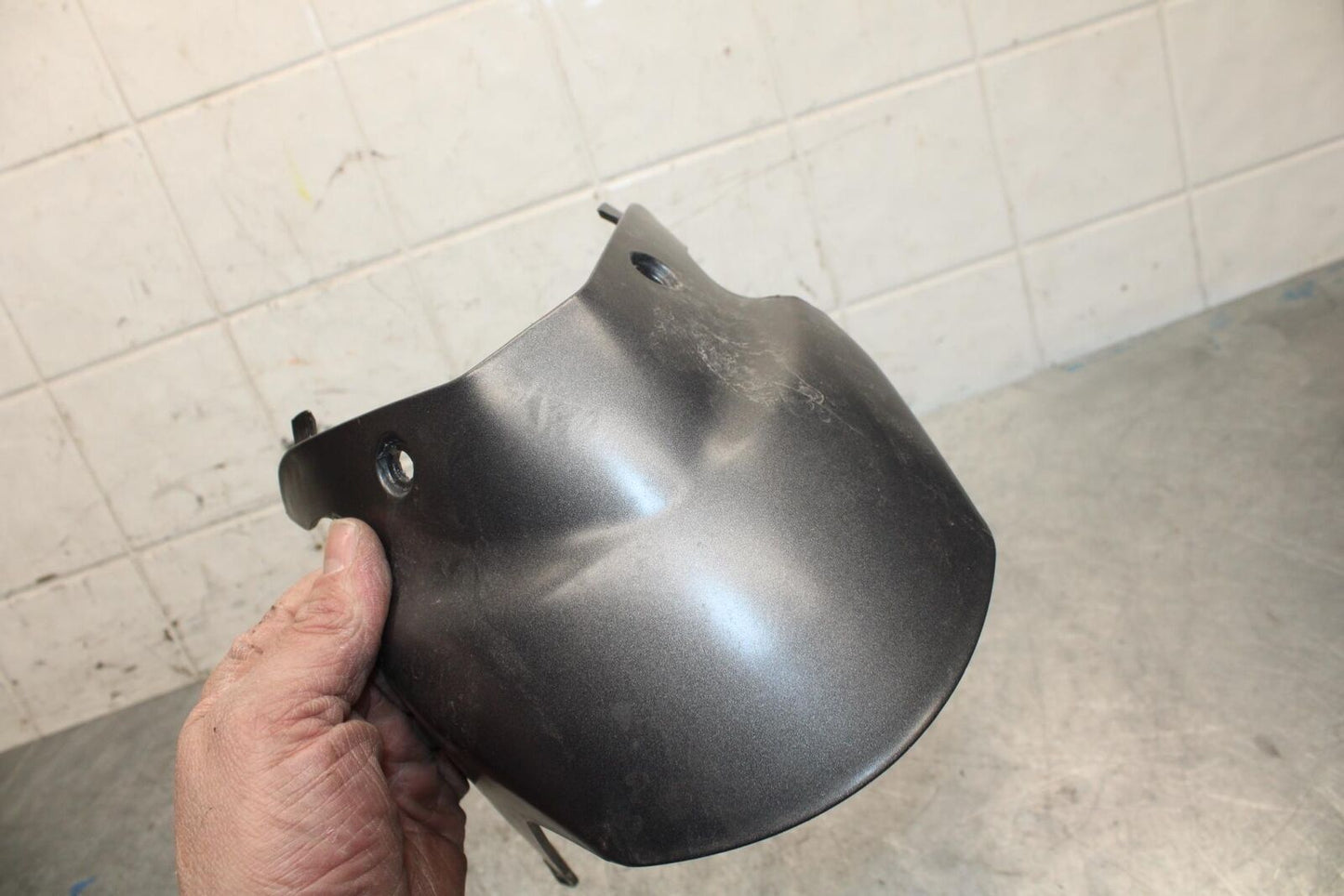 2009 Aprilia Shiver 750 SL750 FRONT WHEEL FENDER COWL FAIRING REAR BB506