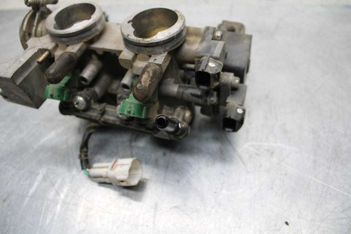 17 KAWASAKI VERSYS_X 300 MAIN FUEL INJECTORS / THROTTLE BODIES BB504