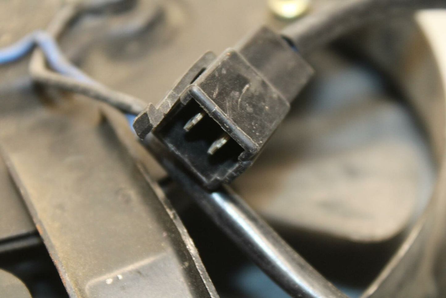 01-02 SUZUKI GSXR750 ENGINE RADIATOR COOLING FAN BB28 C