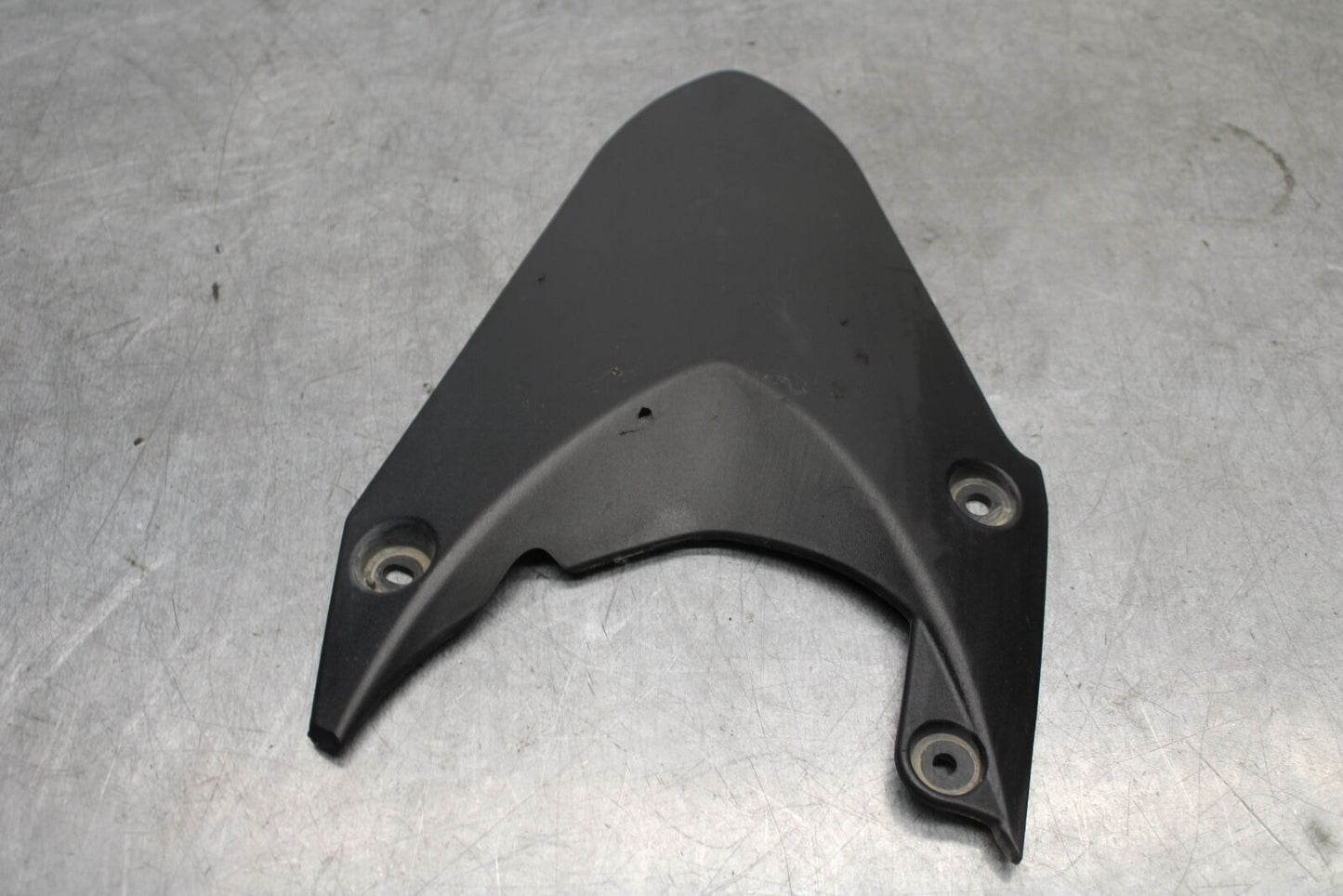 07-08 TRIUMPH DAYTONA 675 REAR BACK WHEEL TIRE HUGGER FENDER BB685