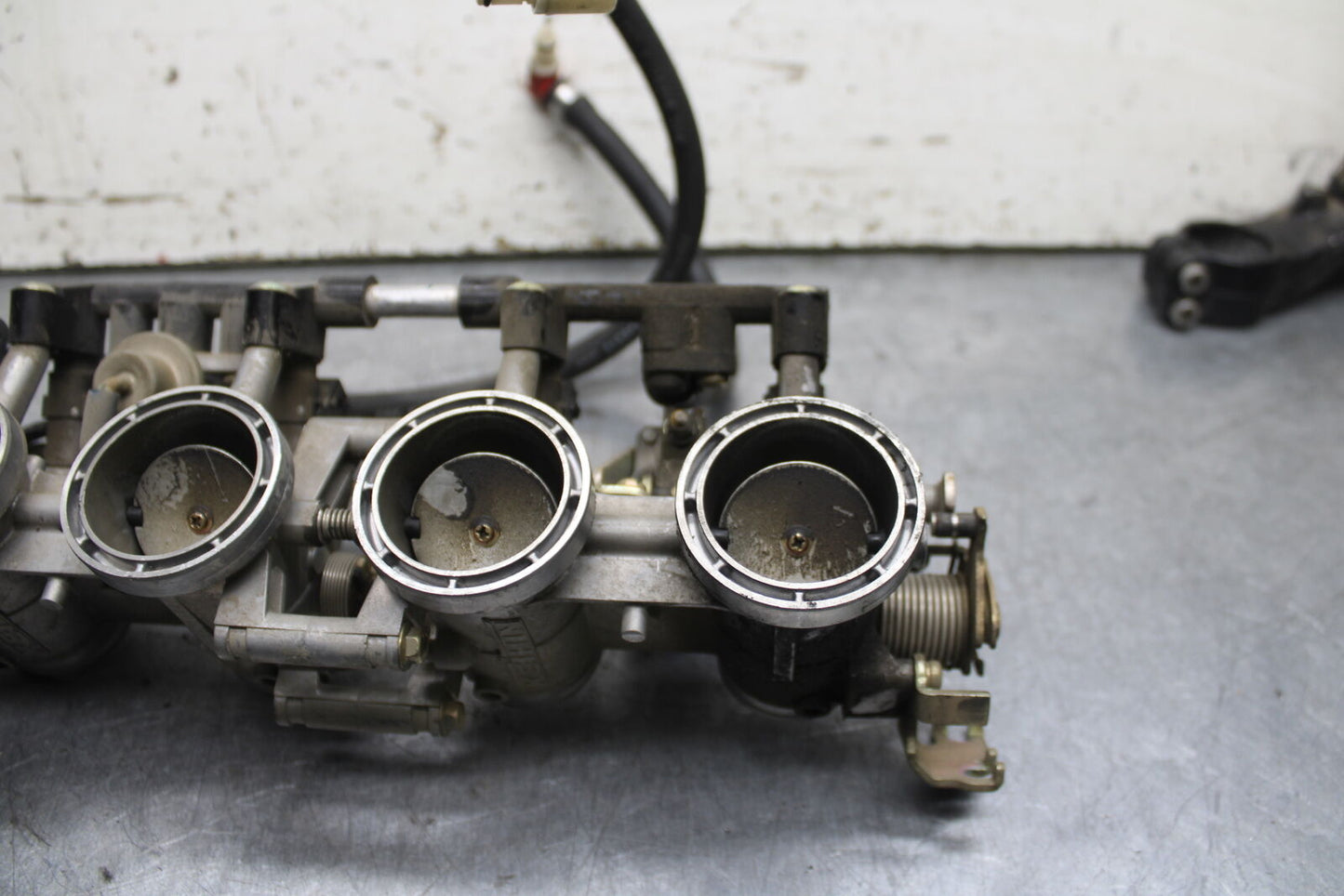03-04 TRIUMPH DAYTONA 600 MAIN FUEL INJECTORS / THROTTLE BODIES BB745