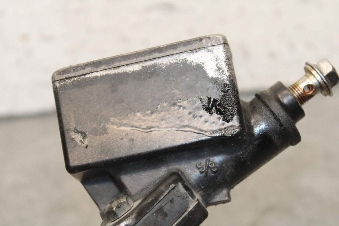 85-86 SUZUKI MADURA 1200 FRONT BRAKE MASTER CYLINDER BB691