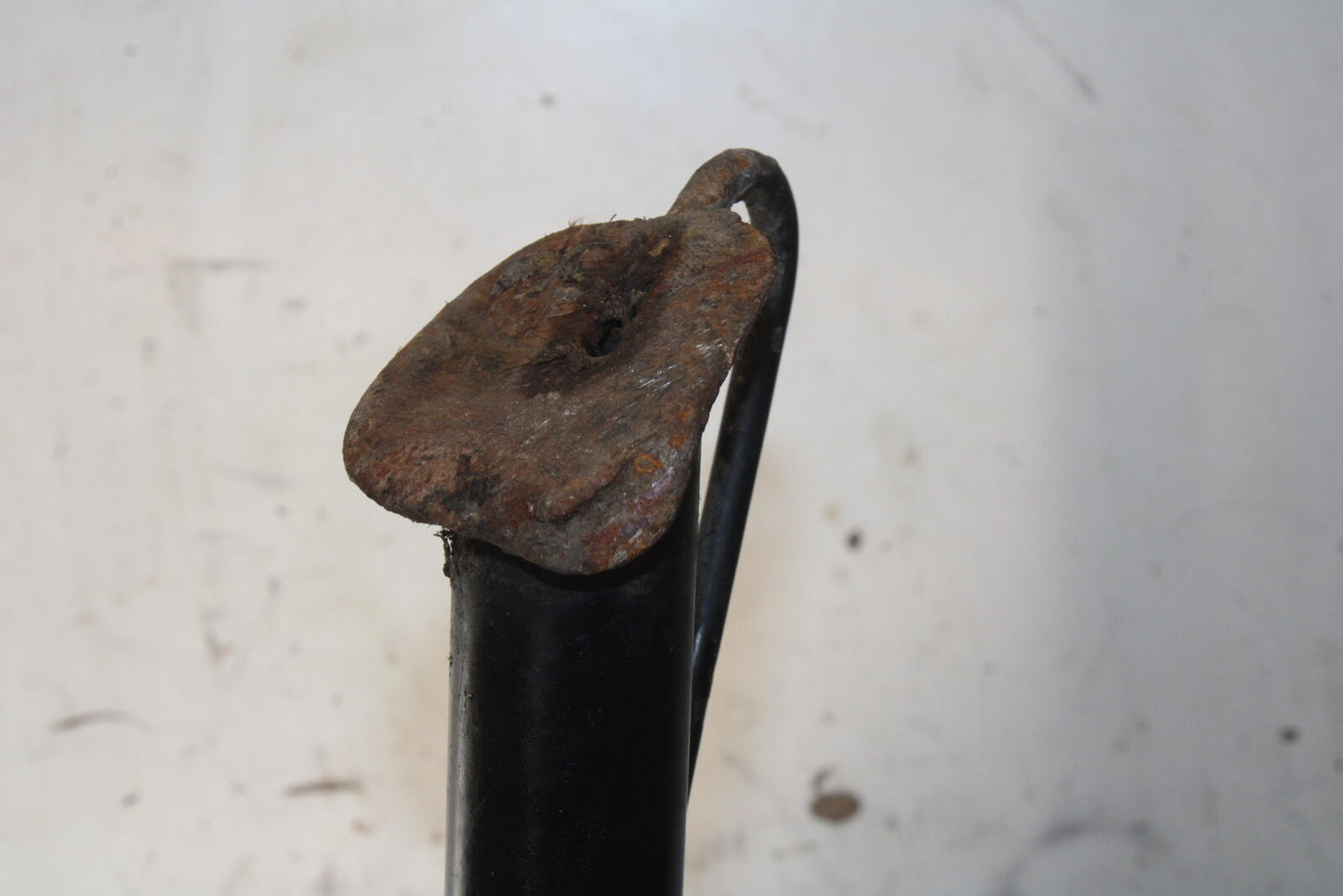 01-06 TRIUMPH TIGER 955I KICKSTAND SIDE KICK STAND BB693