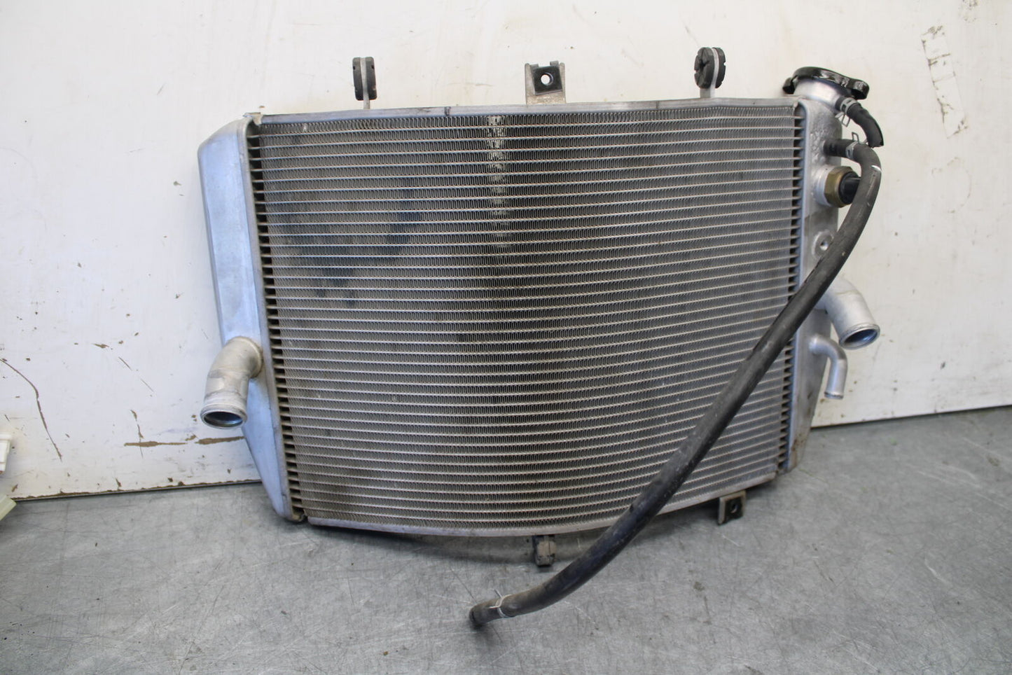 04 SUZUKI GSXR600 ENGINE RADIATOR MOTOR COOLER COOLING RADIATER BB676