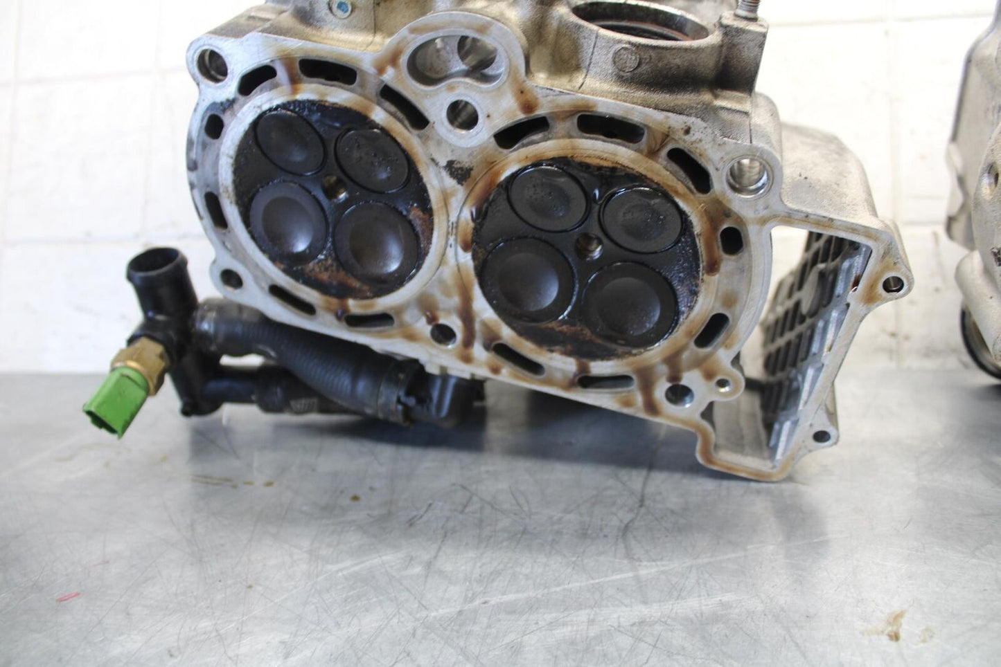 2010 Aprilia RSV1000R ENGINE TOP END CYLINDER HEAD BB513