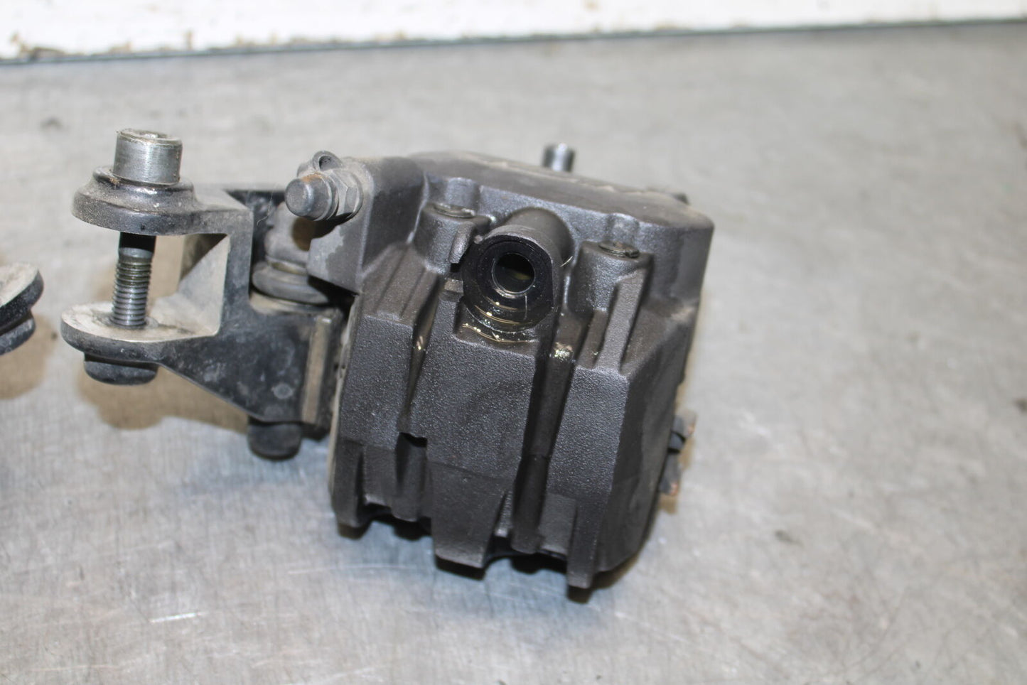 93-00 HONDA GOLDWING 1500 GL1500SE RIGHT LEFT FRONT BRAKE CALIPER SET PAIR BB700