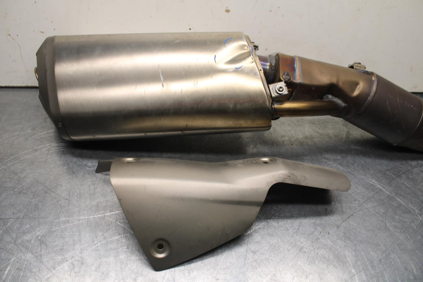 15-19 APRILIA RSV4 RF EXHAUST PIPE MUFFLER SLIP ON CAN SILENCER BB611