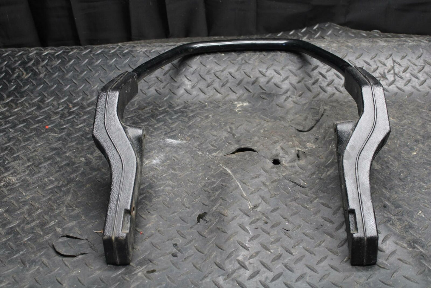 86 SUZUKI GS750ES PASSENGER REAR SEAT GRAB BAR HANDLE SET BB233