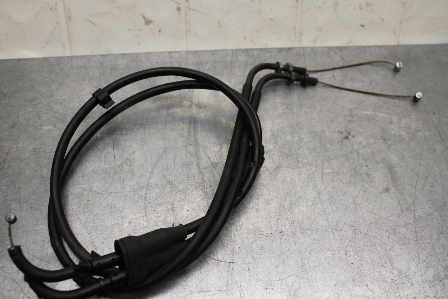 2012 Triumph Daytona 675R THROTTLE CABLES LINES BB589
