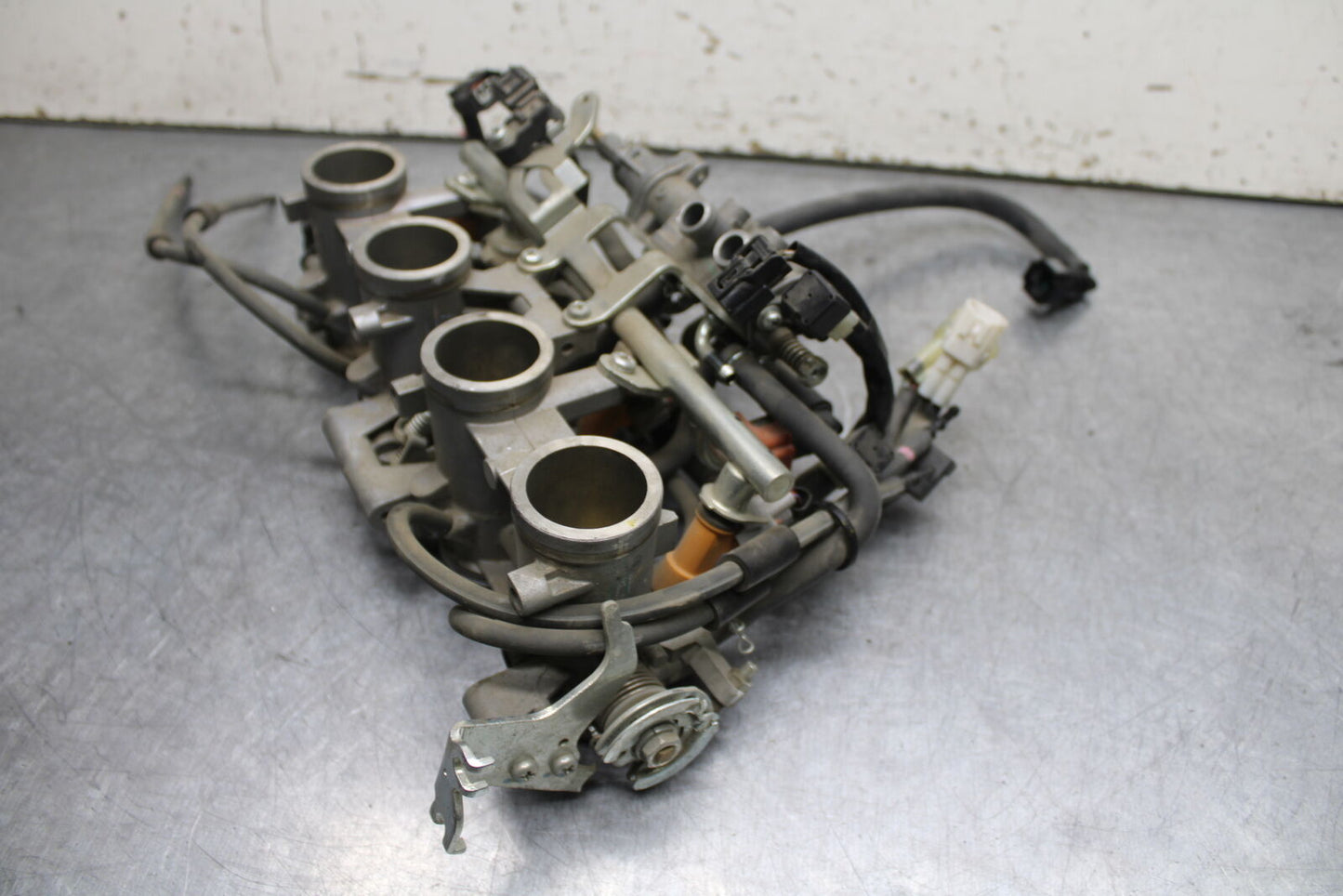 09-15 YAMAHA FZ6R MAIN FUEL INJECTORS / THROTTLE BODIES 36P-13750-10-00 BB719