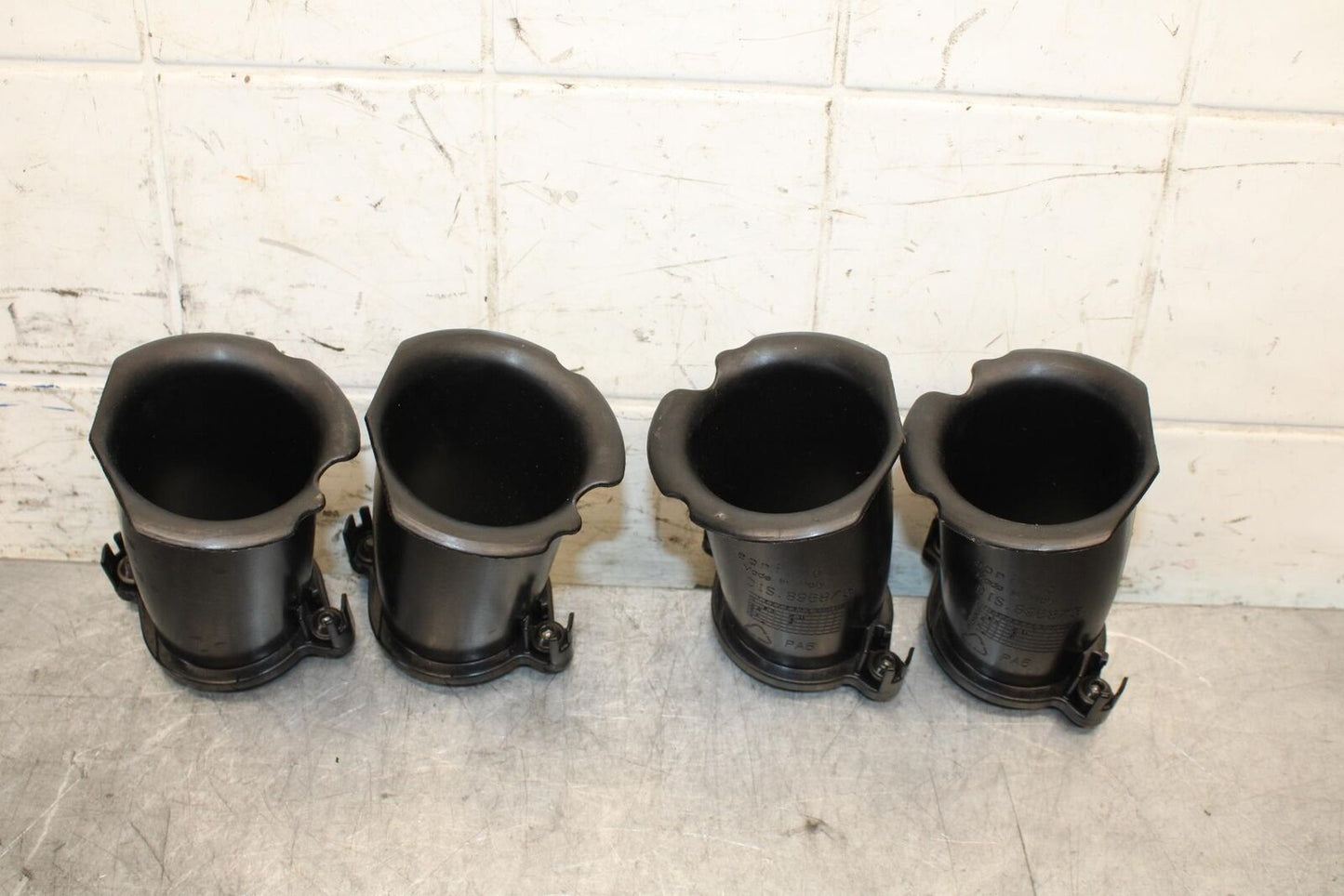 2016 Aprilia Tuono V4 1100 RR ABS AIRBOX INTAKE VELOCITY STACKS BB53