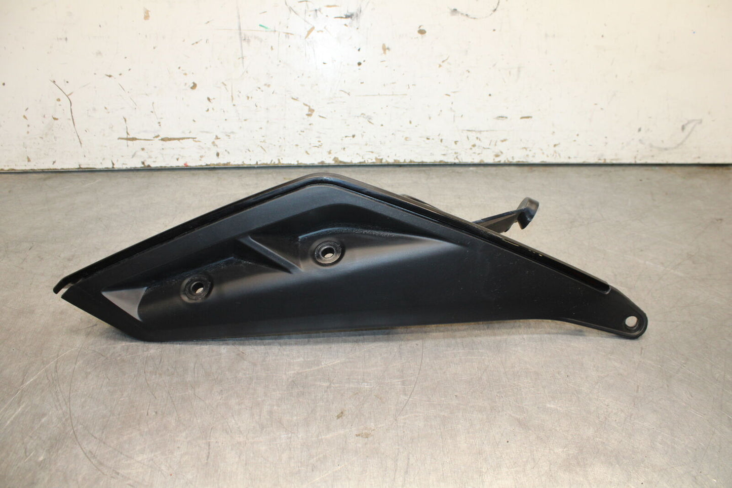 17-24 KTM 390 DUKE RIGHT REAR BACK TAIL FAIRING COWL SHROUD BB734