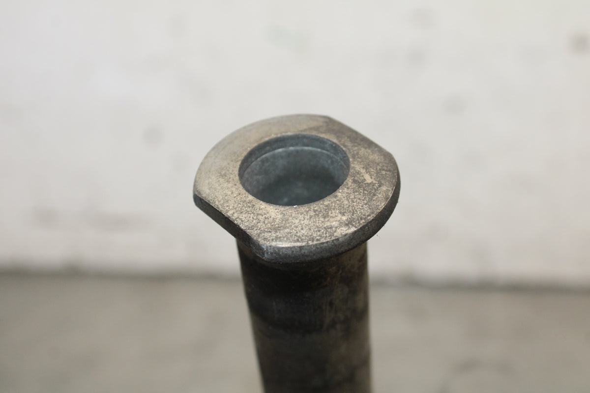 09-12 KAWASAKI NINJA ZX6R REAR AXLE BACK WHEEL RIM BOLT AXEL 41068-0035 BB698