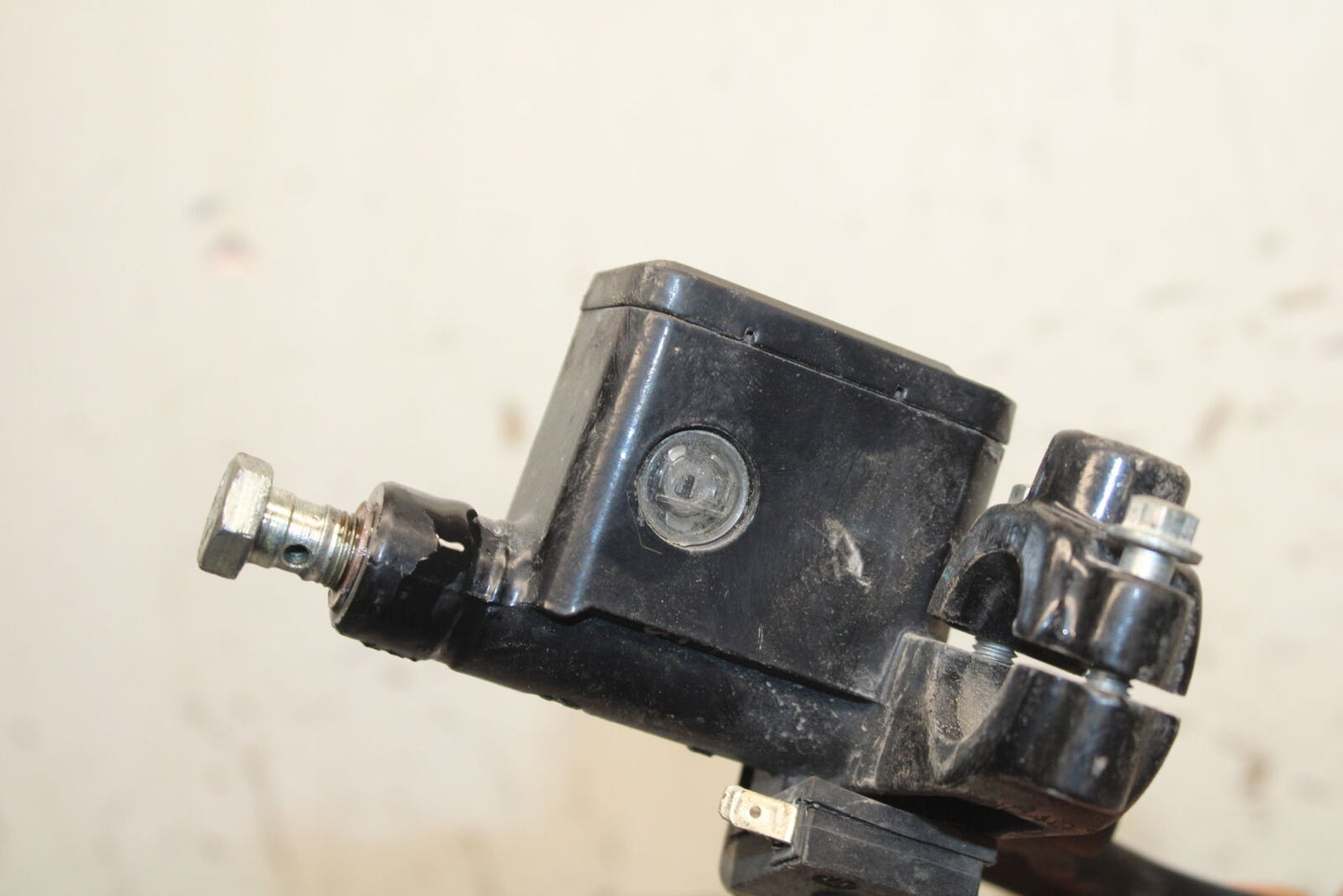 13-16 KTM 390 DUKE FRONT BRAKE MASTER CYLINDER w/ LEVER BB748