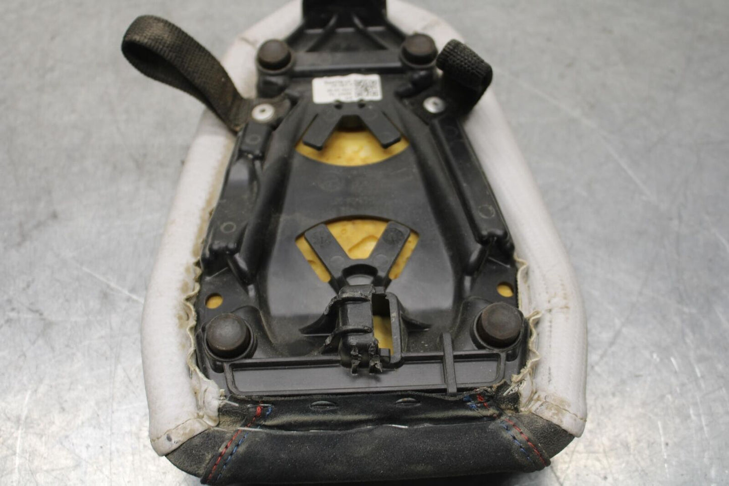 21-23 BMW BMW M1000RR REAR BACK PASSENGER TANDEM SEAT PAD SADDLE PILLION BB623