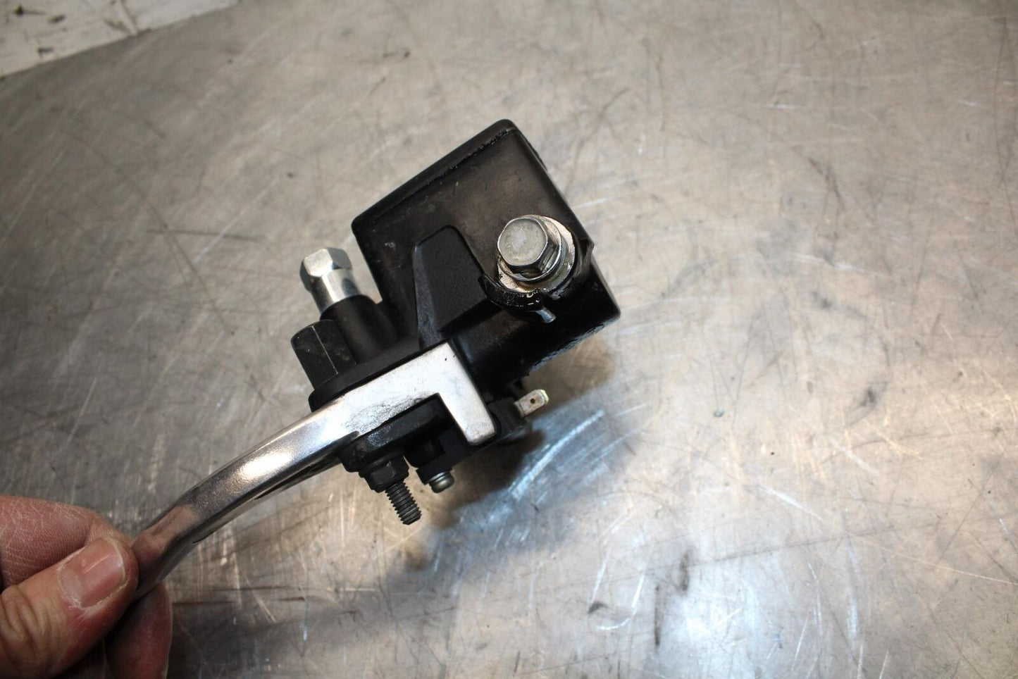 17 KAWASAKI VERSYS-X 300 FRONT BRAKE MASTER CYLINDER w/ LEVER BB504
