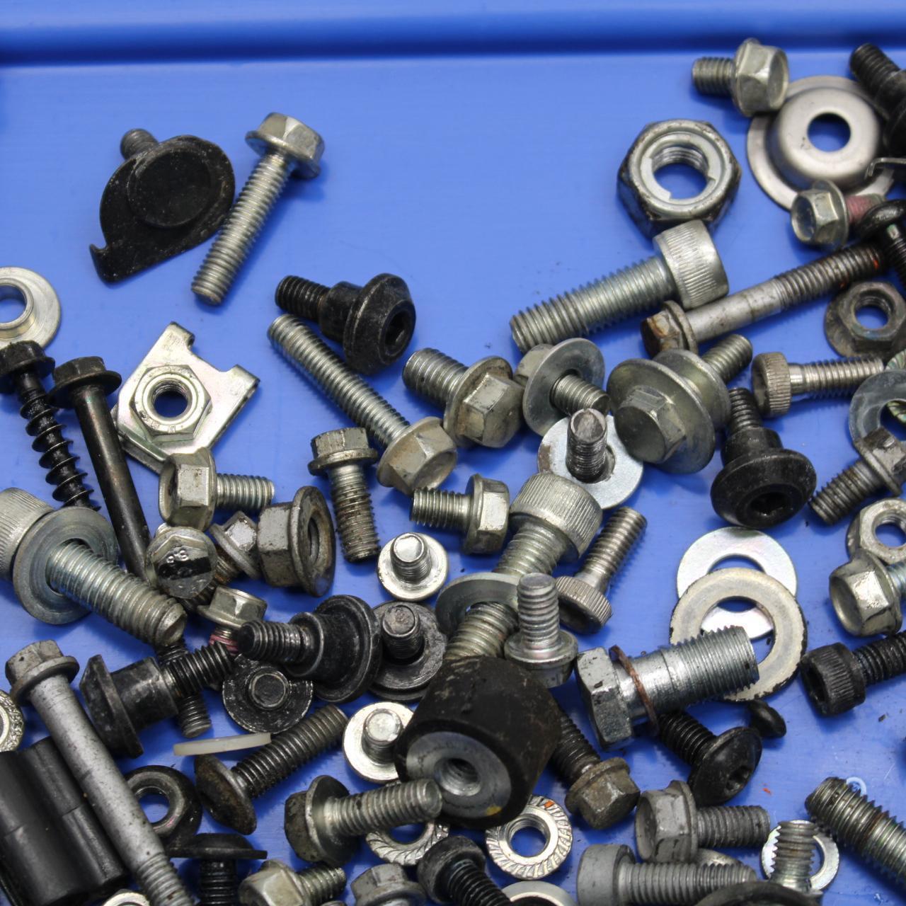 16-24 KTM 390 RC MISCELLANEOUS MOUNTING BOLTS HARDWARE MOTOR SCREWS BB648