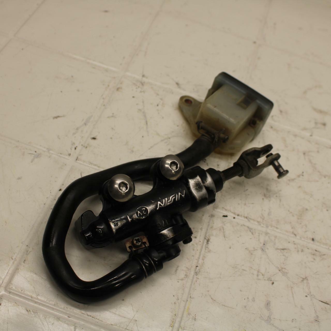 88 SUZUKI GSXR750 REAR BACK BRAKE MASTER CYLINDER W RESERVOIR BB18