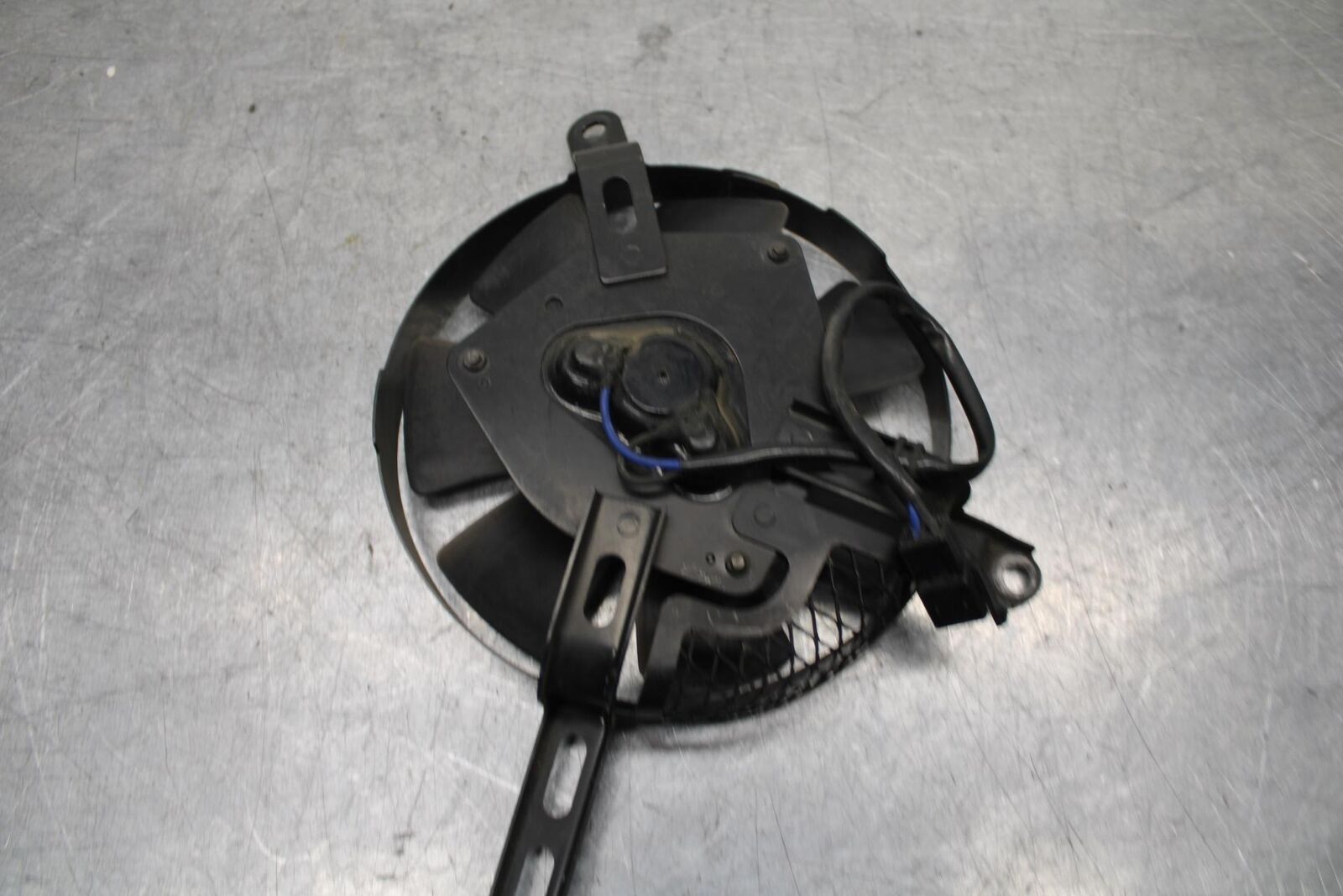 01 SUZUKI GSXR1000 ENGINE RADIATOR COOLING FAN BB100