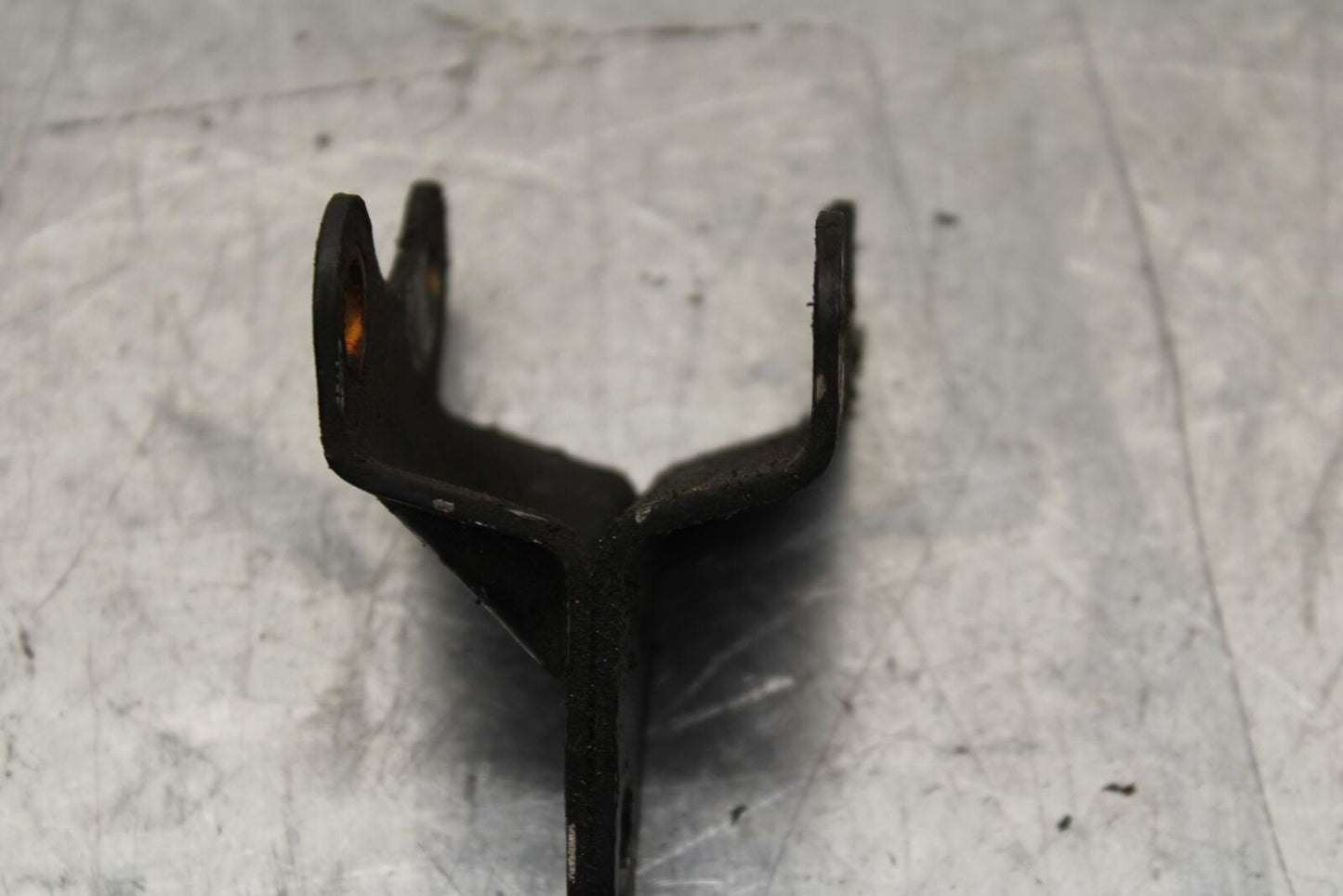 1979 Yamaha XS1100 ENGINE MOUNT MOTOR BRACKET BB572