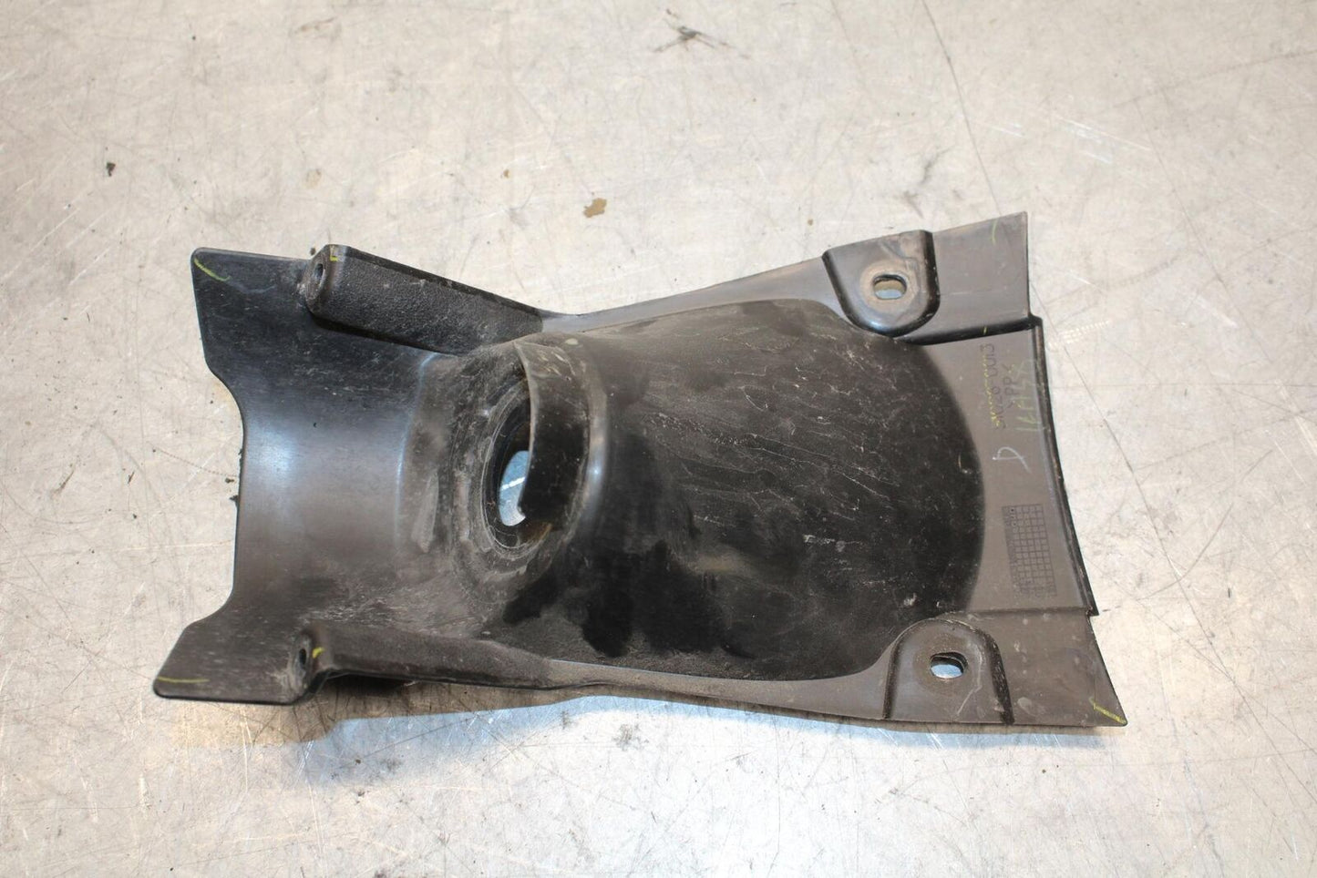 17 KAWASAKI Z900 ZR900 IGNITION TRIM PANEL COVER BB549