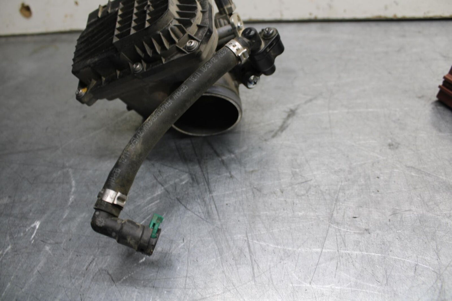 16-18 KTM 690 DUKE MAIN FUEL INJECTORS / THROTTLE BODIES BB631