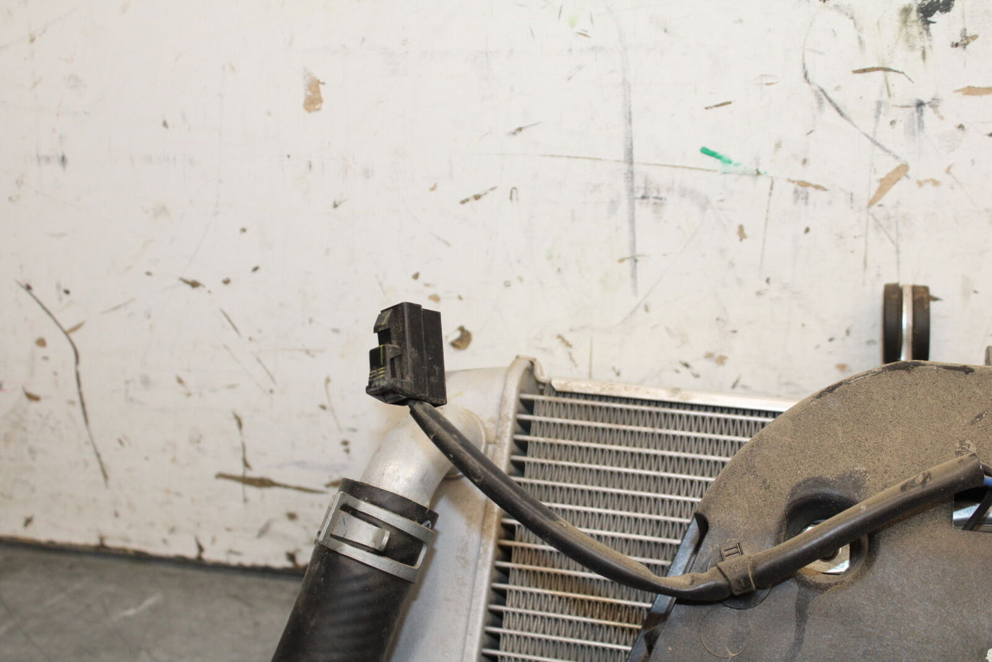 19-24 YAMAHA R3 ENGINE RADIATOR MOTOR COOLER COOLING RADIATER/ W FAN BB736