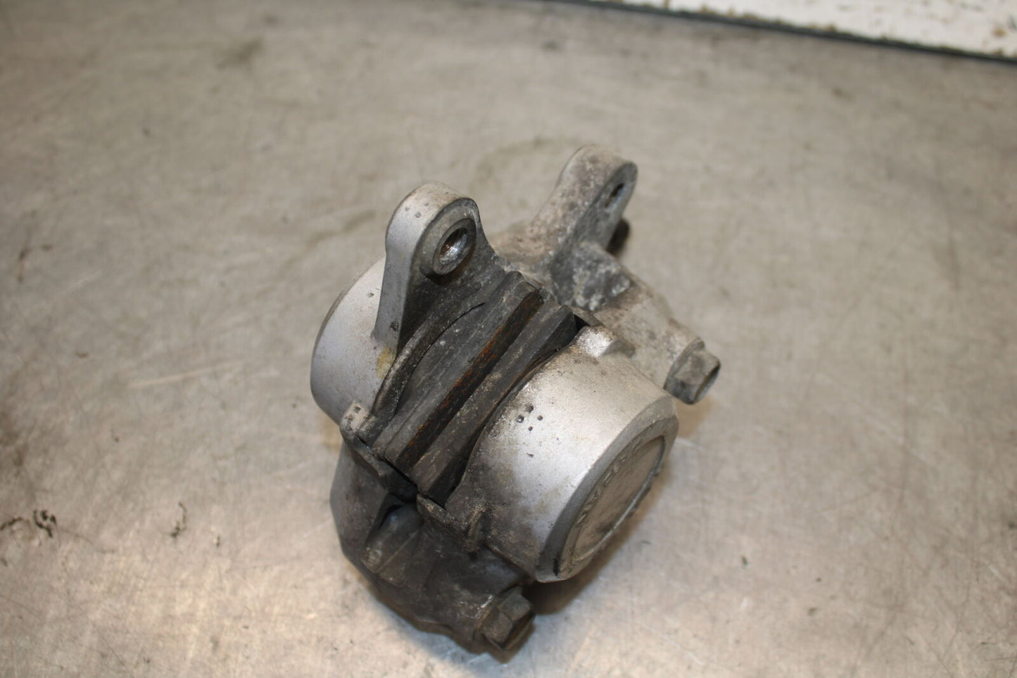 87-03 SUZUKI INTRUDER 1400 VS1400GLP LEFT FRONT BRAKE CALIPER BB702