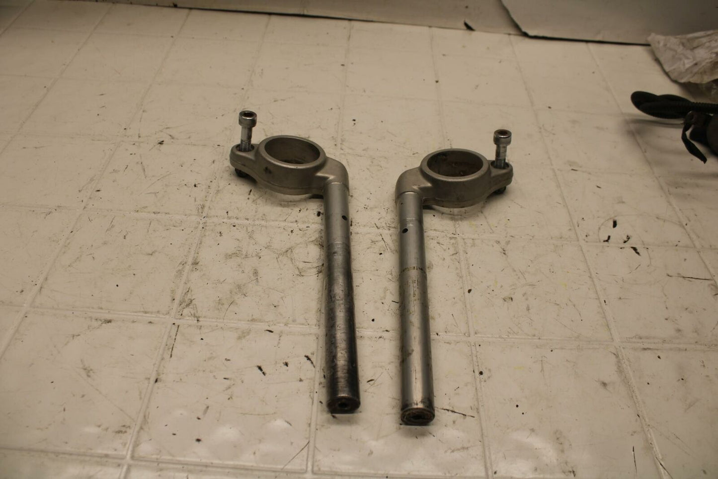93-96 SUZUKI GSXR1100W LEFT RIGHT CLIP ON ONS HANDLEBARS PAIR SET BB12