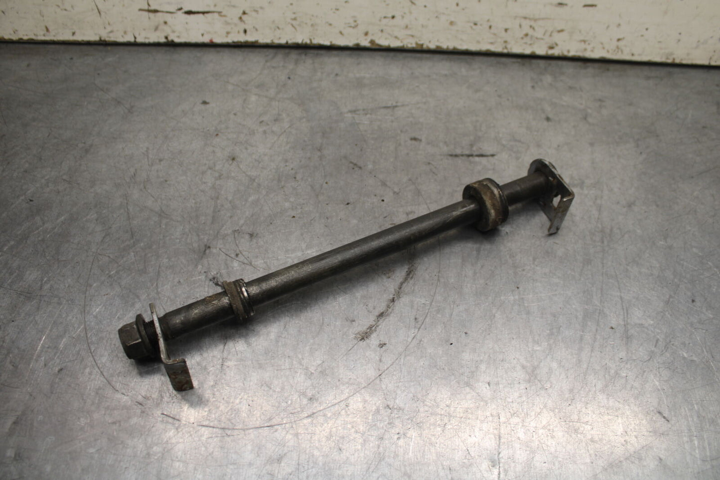 96-07 YAMAHA YZF600R REAR AXLE BACK WHEEL RIM PIVOT BOLT AXEL BB746