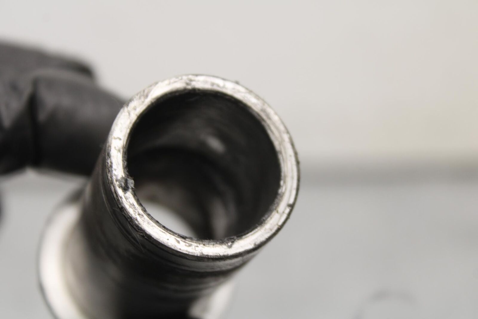 01-03 SUZUKI GSXR600 FRONT WHEEL RIM AXLE PIVOT BOLT  BB633