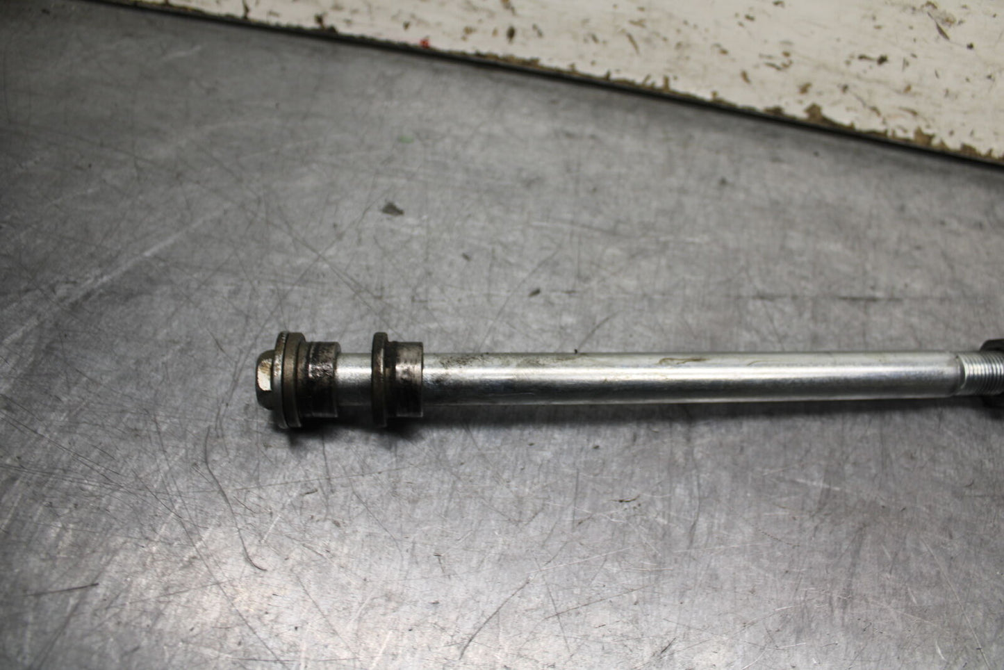 24 KAWASAKI NINJA 500 ABS FRONT WHEEL RIM AXLE PIVOT BOLT BB744