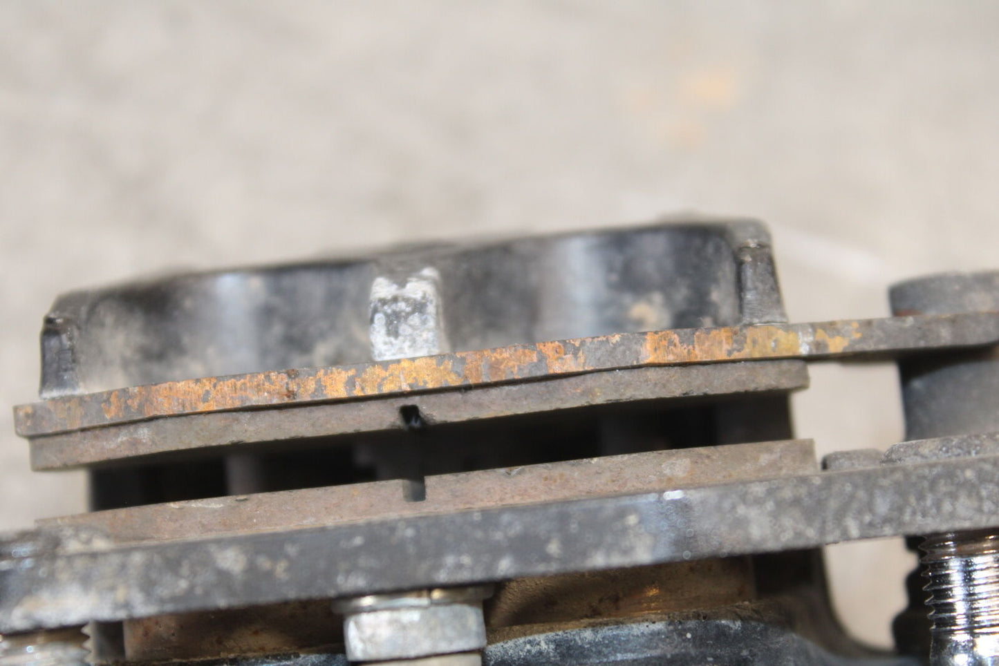 08-18 KAWASAKI KLR650 LEFT FRONT BRAKE CALIPER BB707