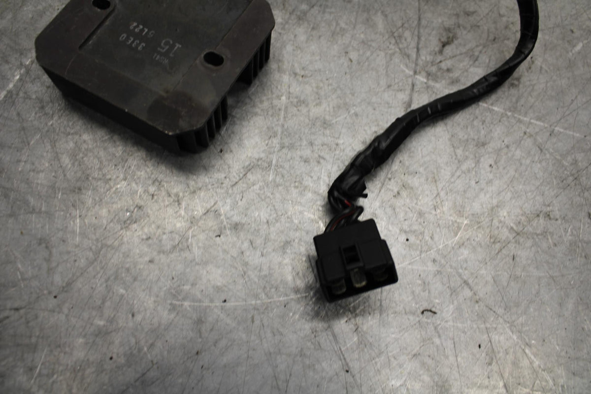 1997 Suzuki GSXR750 RECTIFIER VOLTAGE REGULATOR BB527