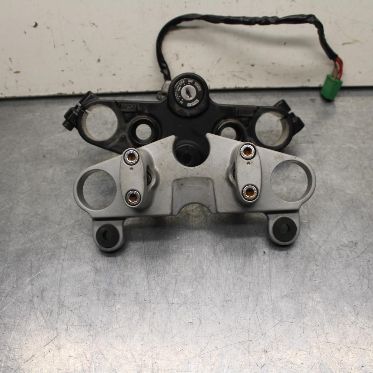 04-09 SUZUKI GS 500 FH GS500F FORKS UPPER TRIPLE TREE CLAMPS BB97